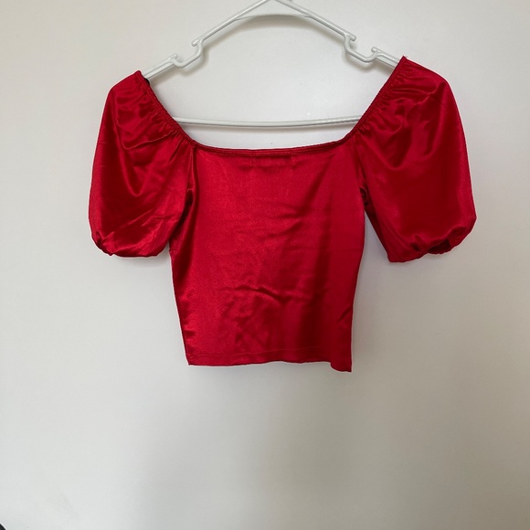 silky off the shoulder top - Picture 3 of 3